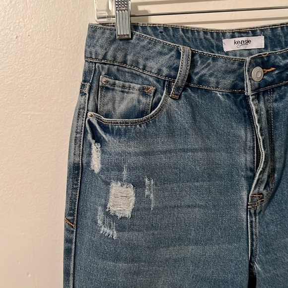 Kensie High Rise Distresed Jeans Cropped, no stretch, zipper fly Size 4/27 - Picture 3 of 8